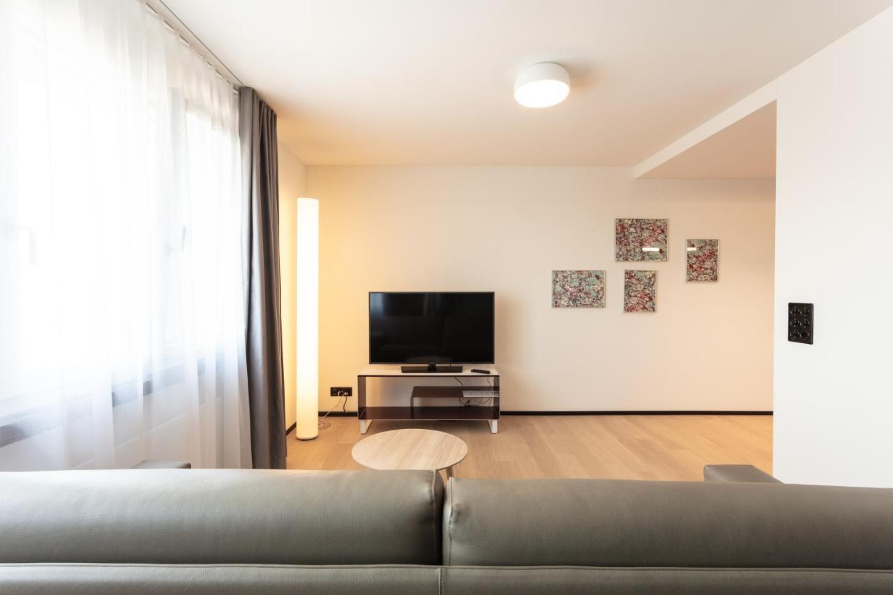 Appartement Ema House Serviced Superior Downtown